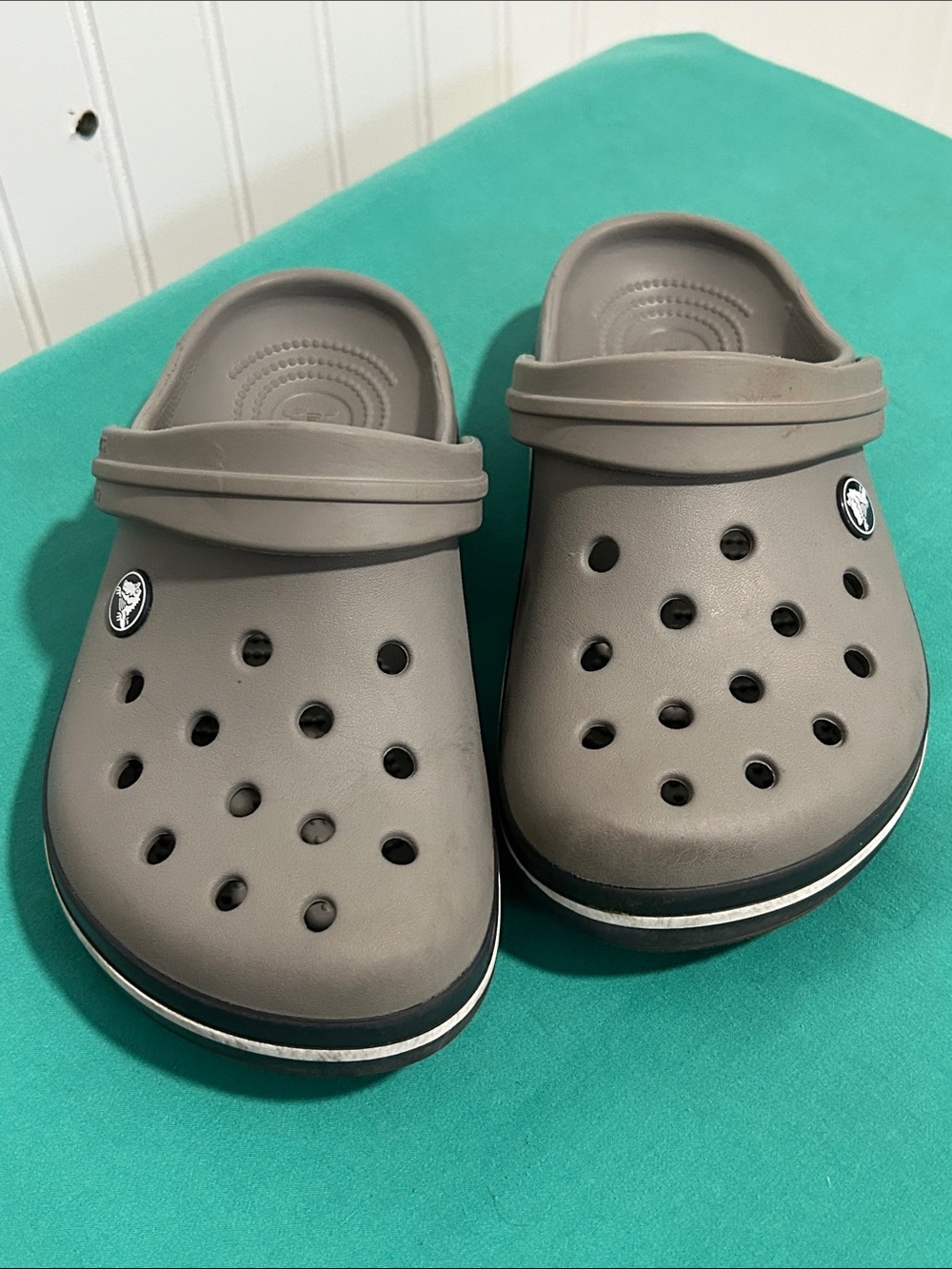 CROCS Kids’ Crocband Clog in light grey Sz: J3 - Picture 2 of 12